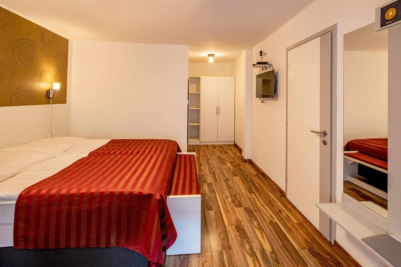 Riviera Rooms Vendegszobak Mosonmagyarovar Exterior photo